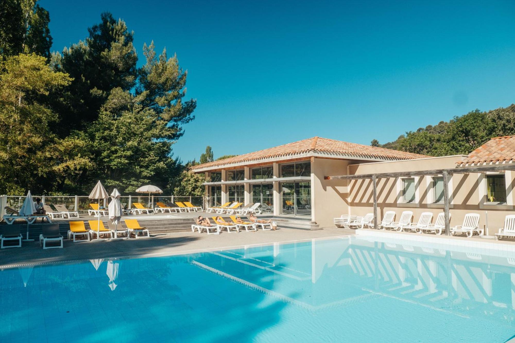 Club Vacances Bleues Domaine De Chateau Laval Gréoux-les-Bains Exterior photo